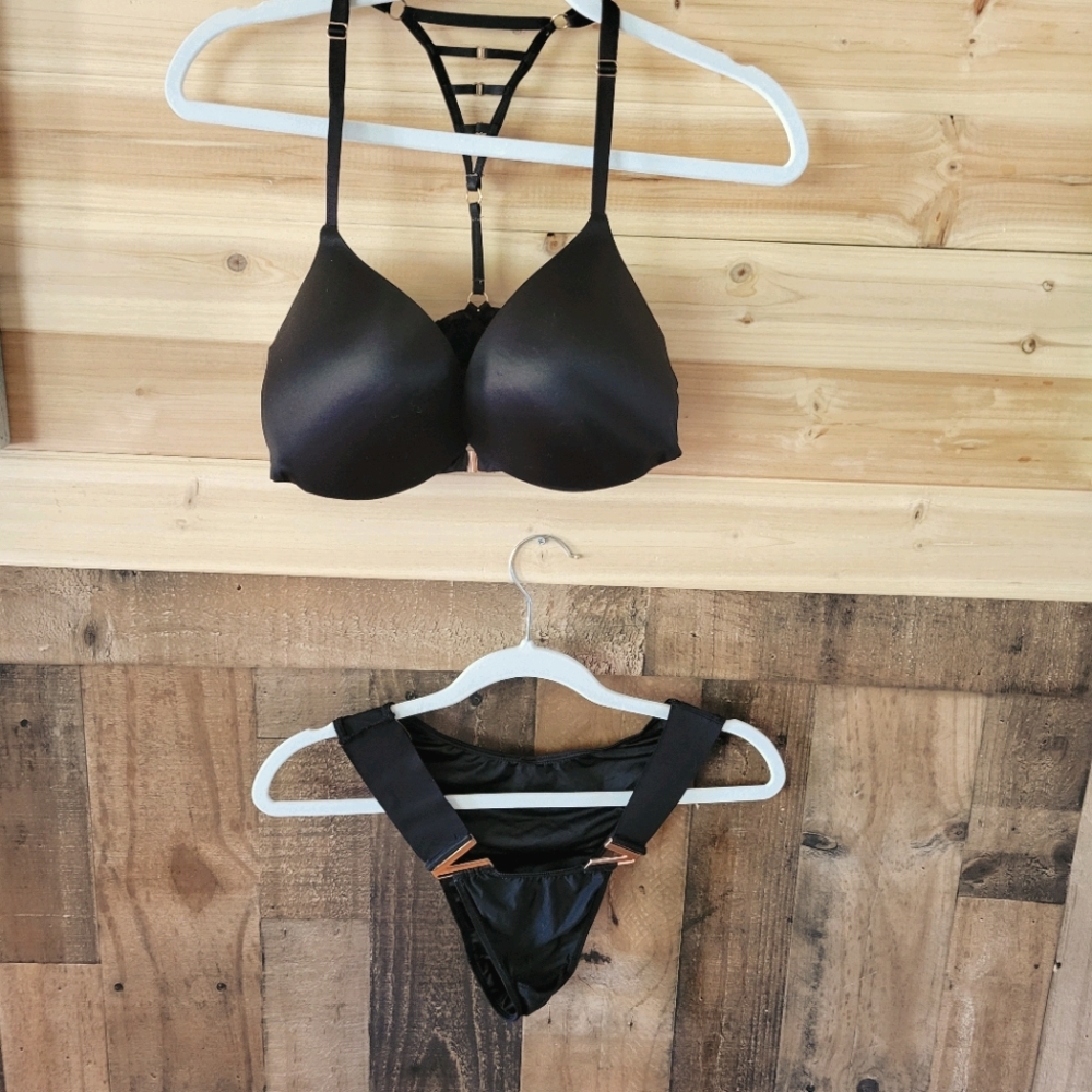 Very Sexy Victoria's Secret Brazilian Cut Set